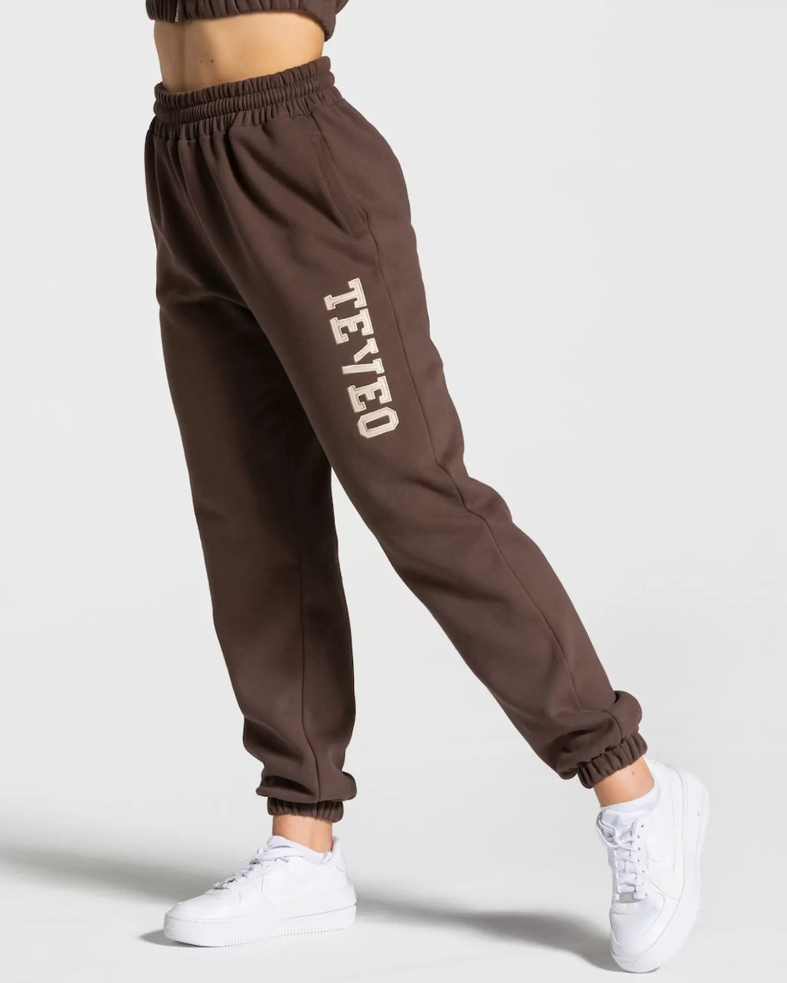 TEVEO Leggings & Hosen>College Oversized Jogger " " Dunkelbraun