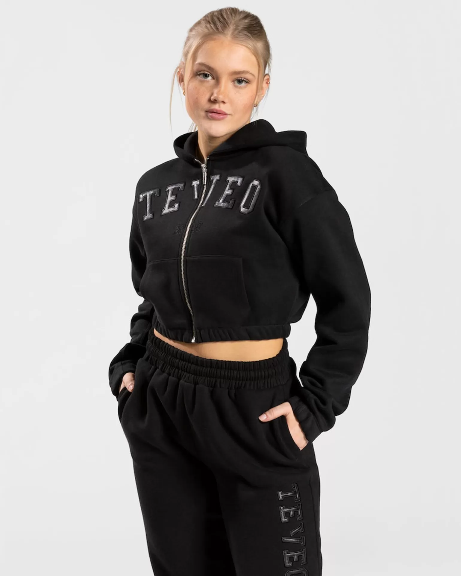 TEVEO Hoodies & Jacken>College Zip Hoodie " " Schwarz