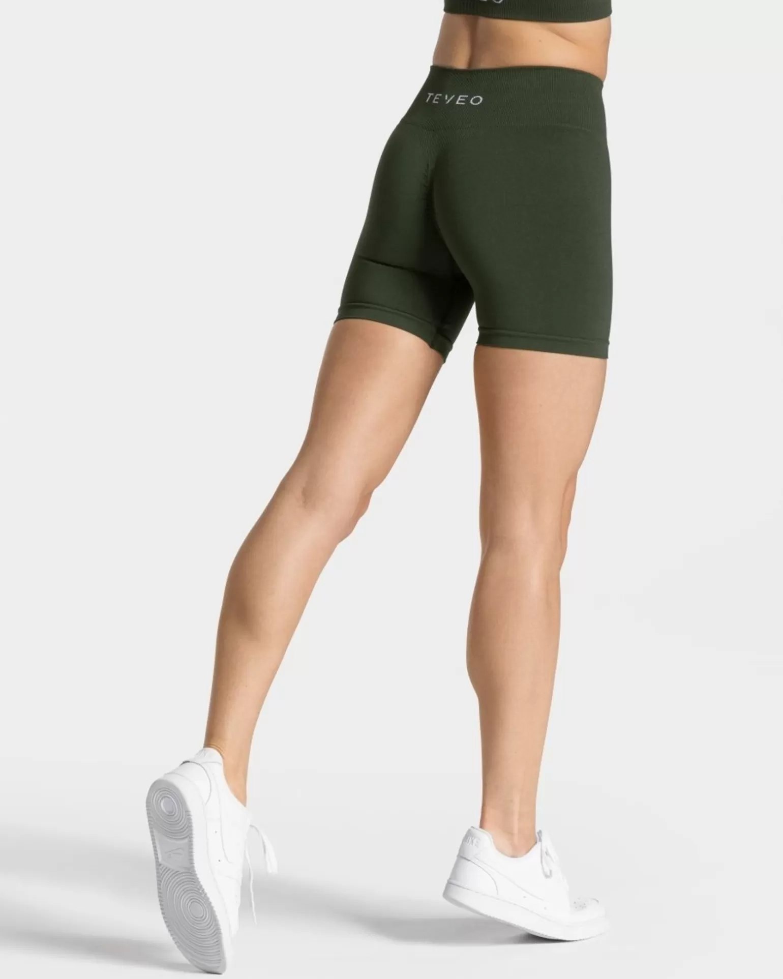 TEVEO Shorts>Timeless Scrunch Short " " Khaki